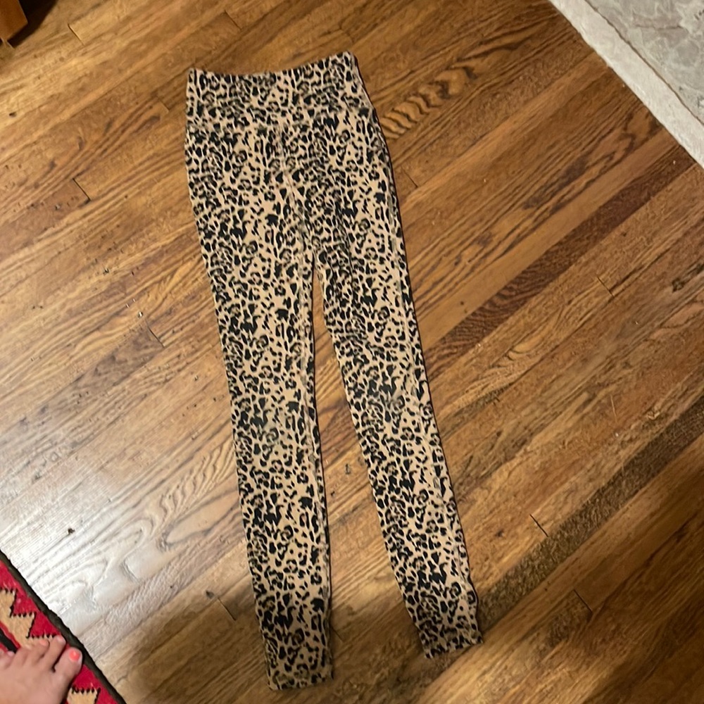 Athletic Cheetah Print Leggings